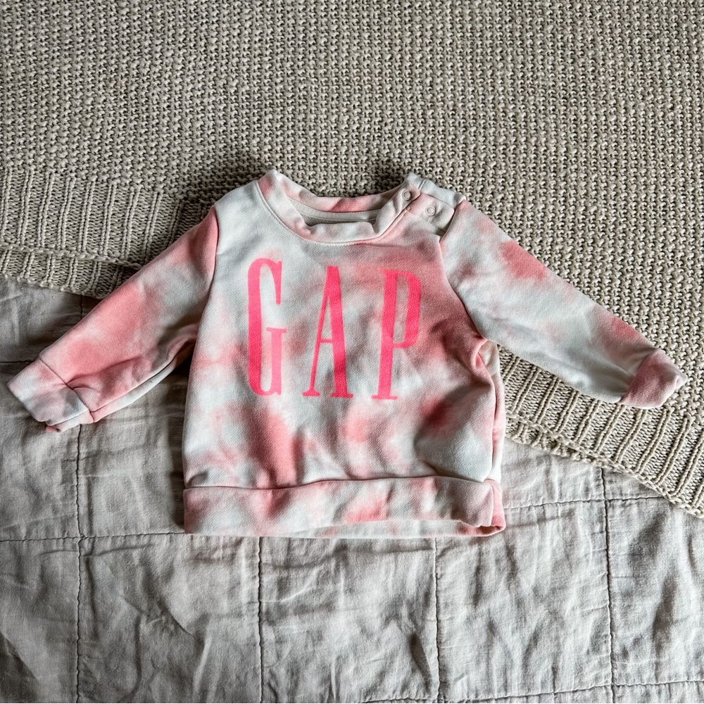 GAP Baby | Baby Girl Logo Sweatshirt | 3-6m